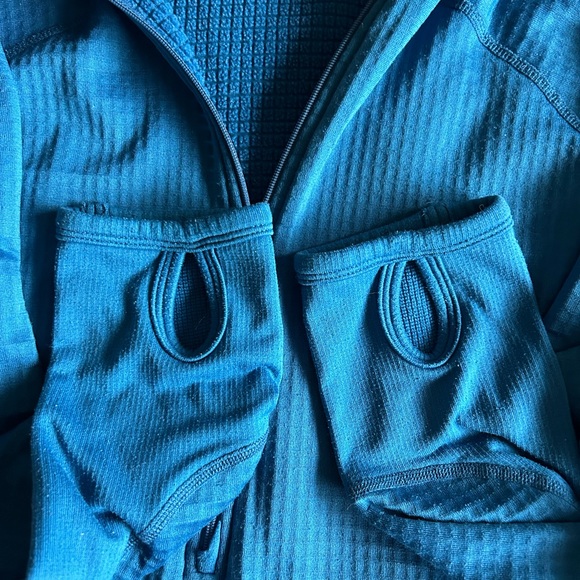 MEC cycling hoodie - Picture 3 of 4